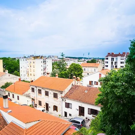 Appartement Tina Pula